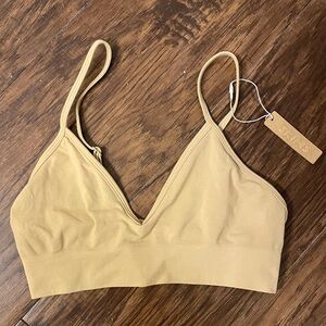 Skims soft smoothing triangle bralette in S nude color Ochre NWT